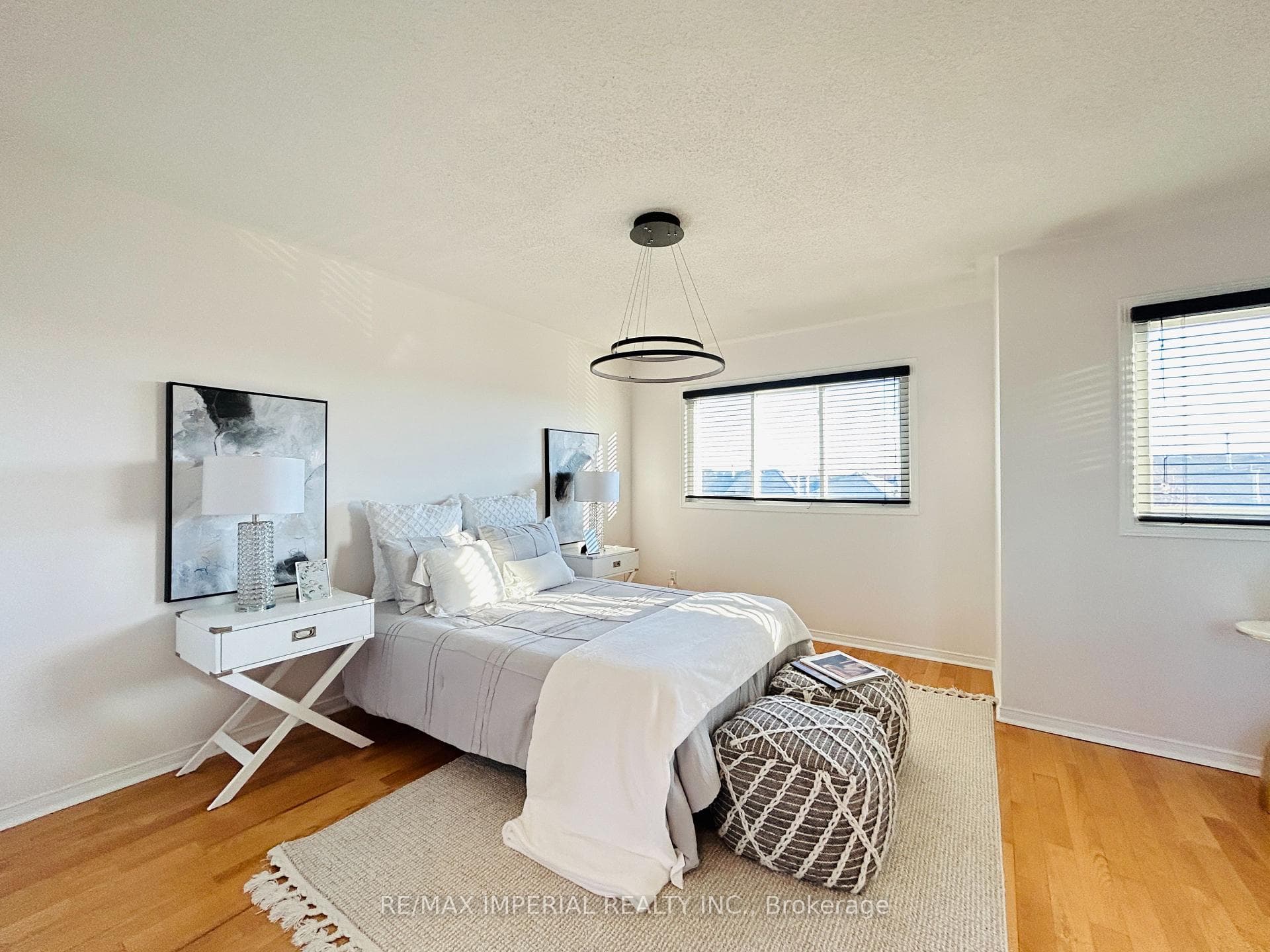 64 Glenashton Drive photo 9