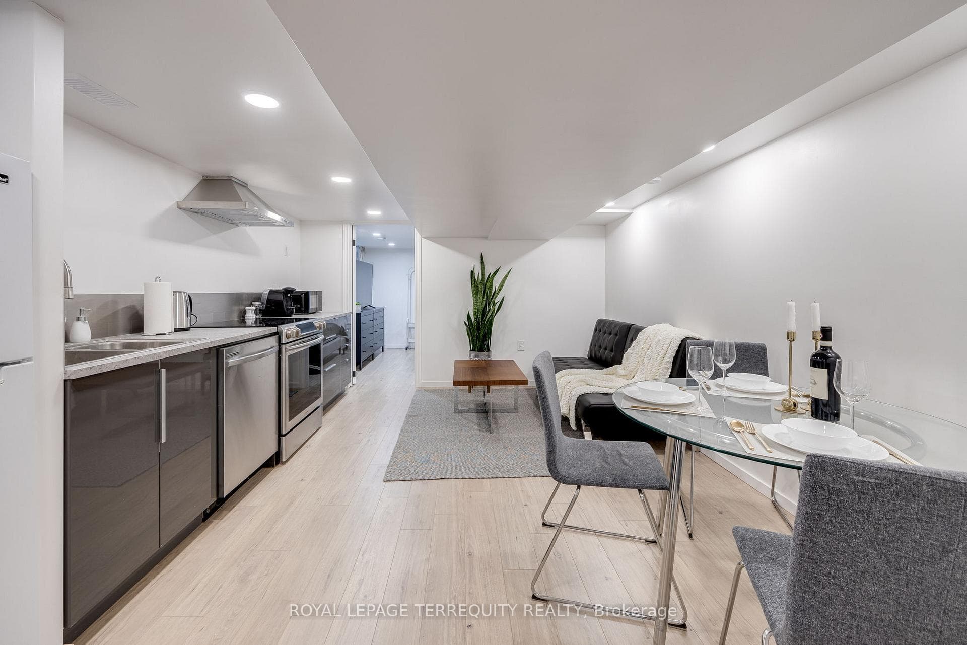490 Symington Avenue Unit Bsmt photo 2