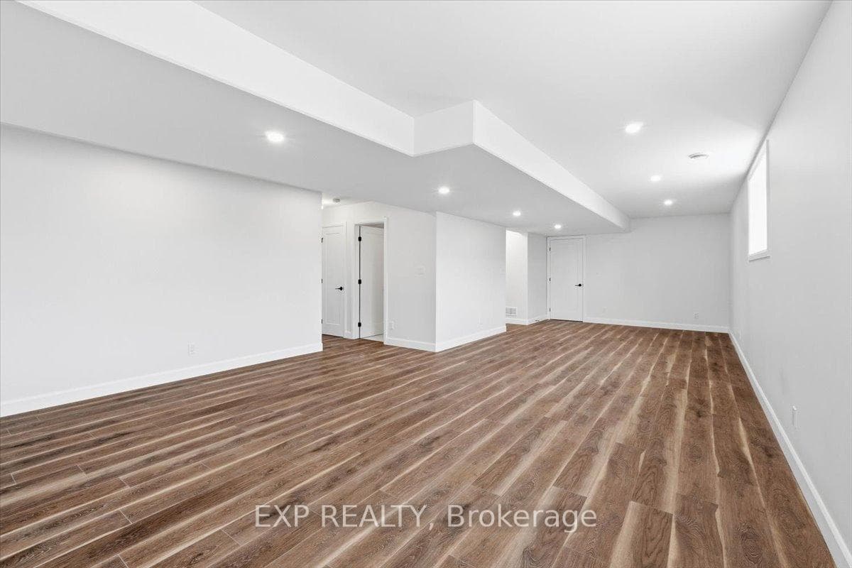 251 Wallbridge Road photo 37