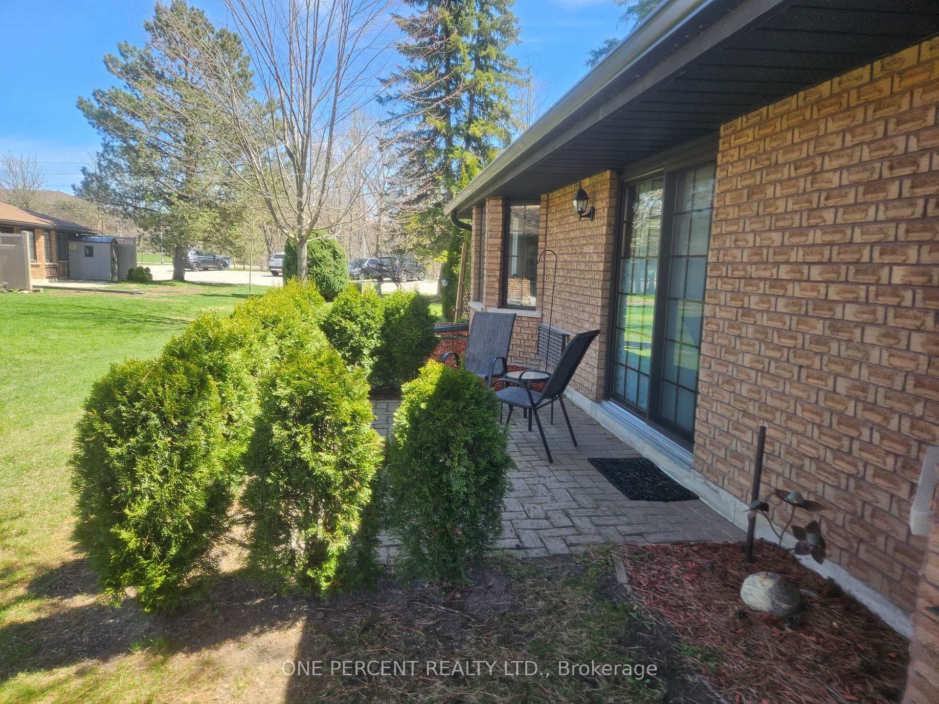 3-605 Whitaker Street photo 4