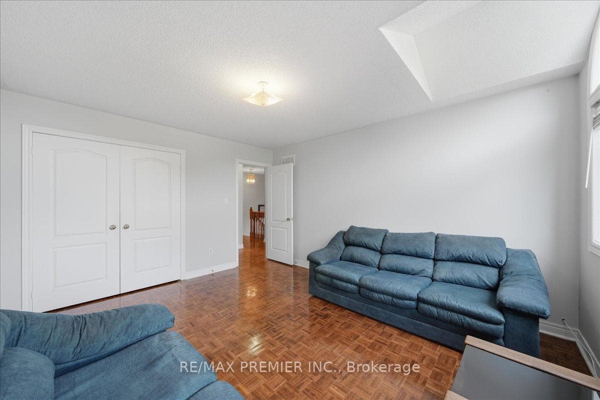 5 Laura Sabrina Drive photo 17