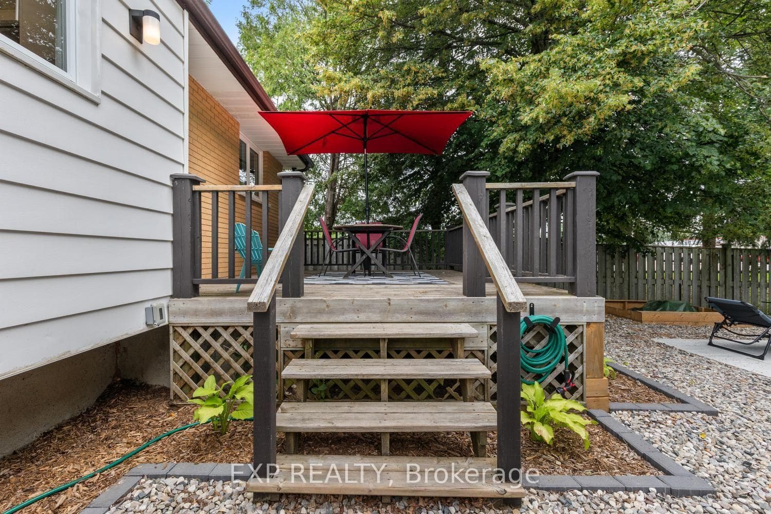 577 Dewan Street photo 41