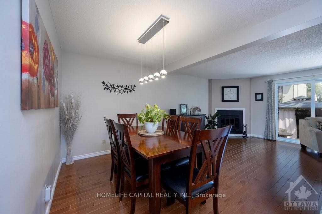 987 AVIGNON Court photo 8
