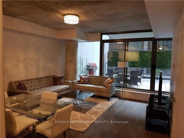 560 King Street Unit 225 photo 3