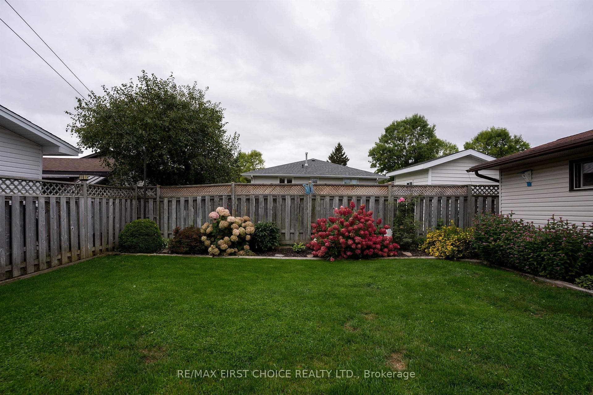 225 FLAMINGO DR photo 47