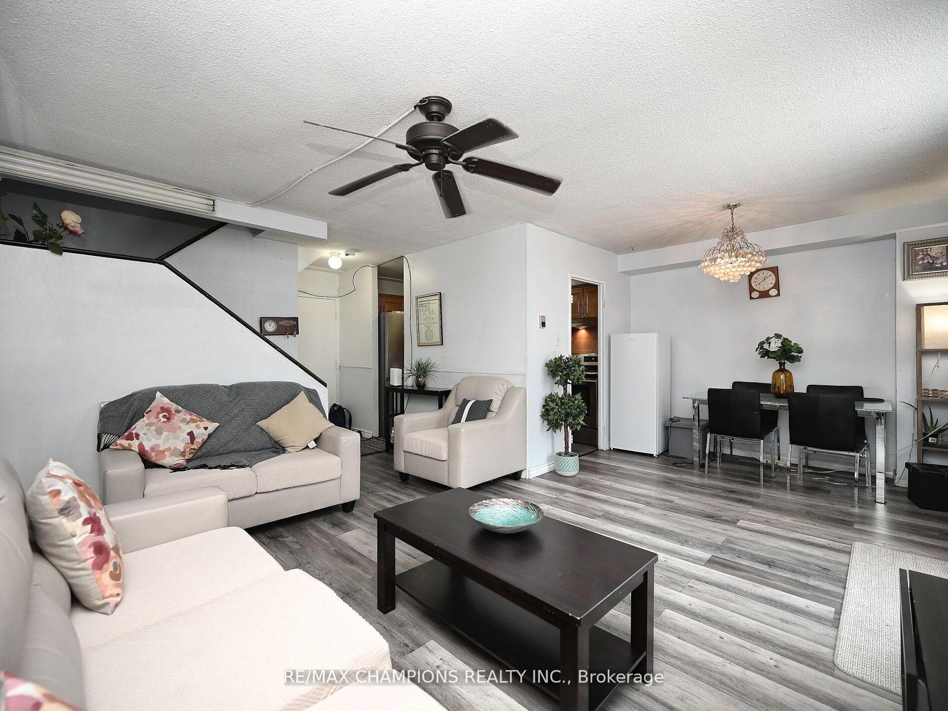 1050 Stainton Drive Unit 112 photo 5