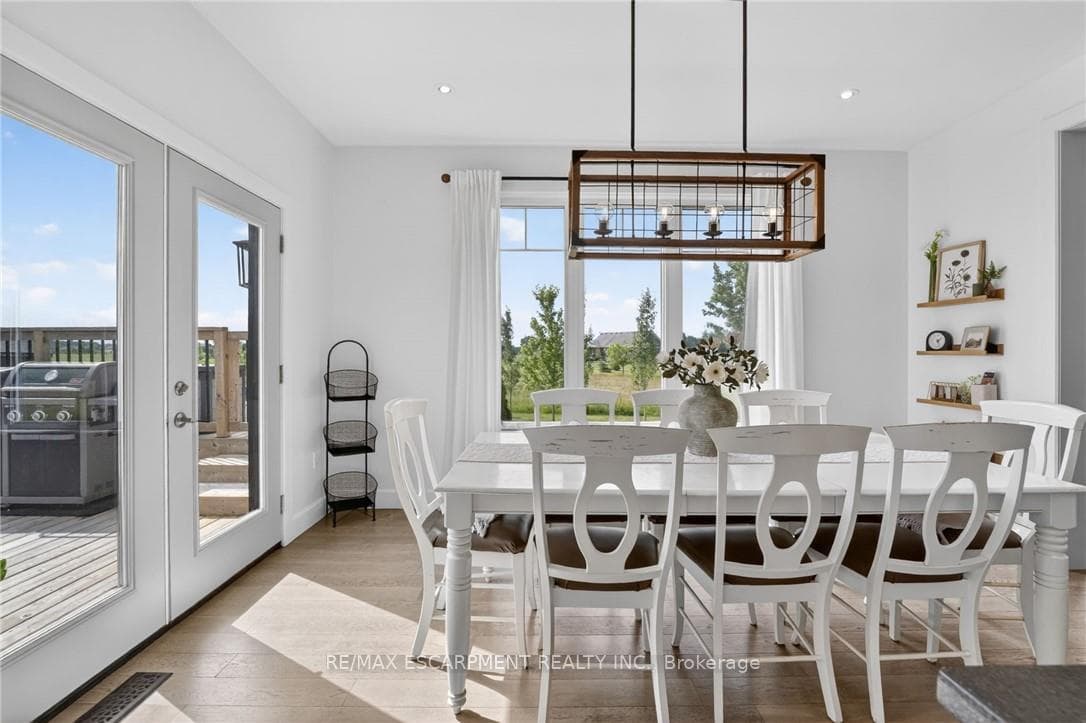 195 VICTORIA Avenue photo 16