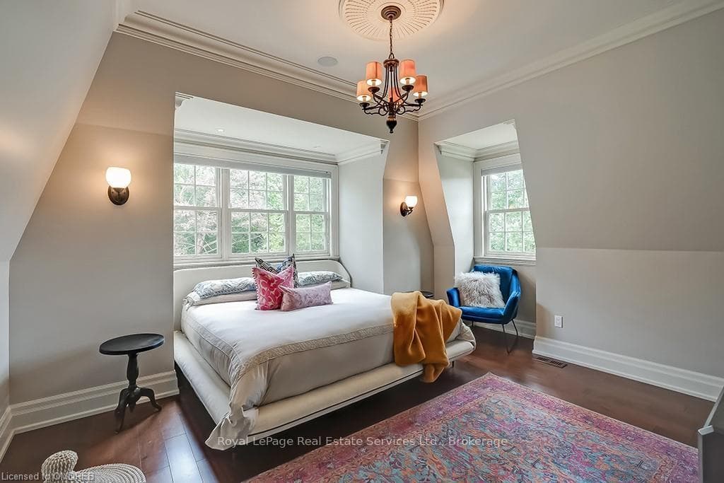 105 PALISER Court photo 28