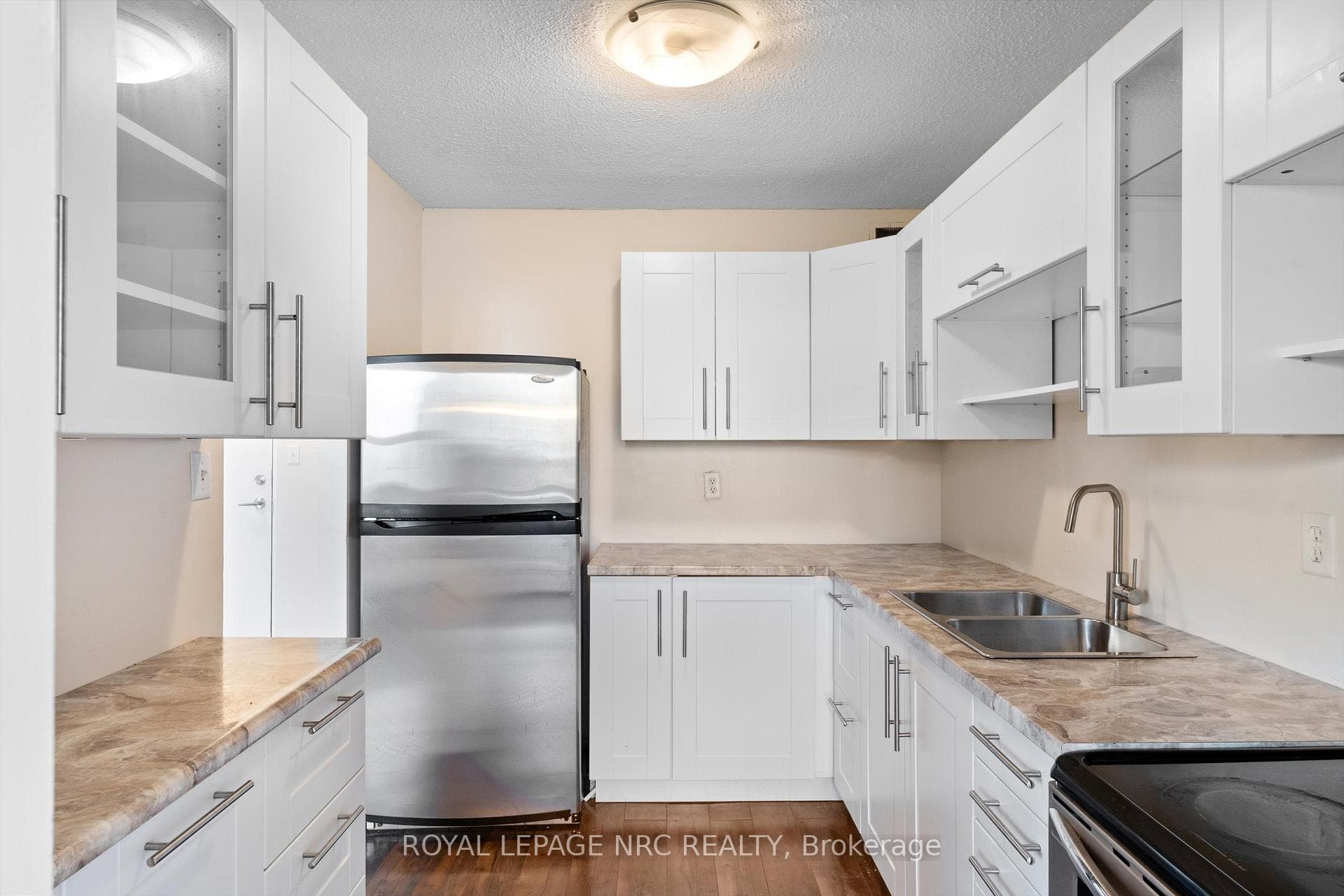 365 GENEVA Street Unit 505 photo 18