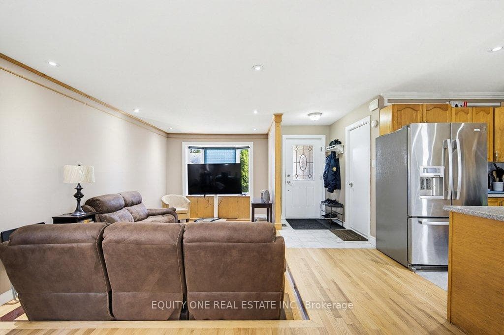 1112 Burgundy Lane photo 13