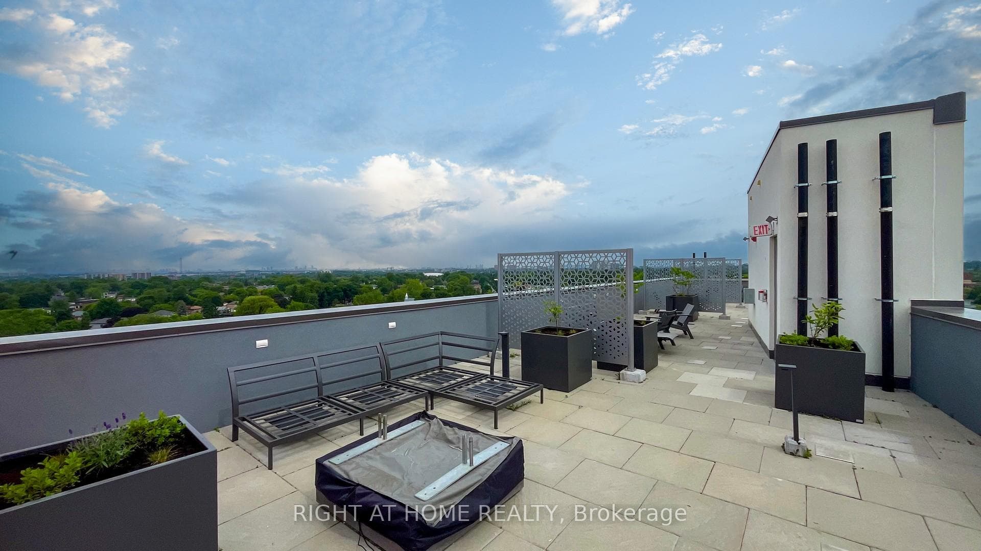 90 Glen Everest Road Unit 526 photo 22