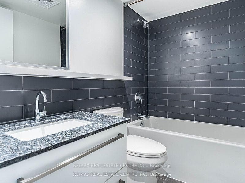 120 Varna Drive Unit 605 photo 15