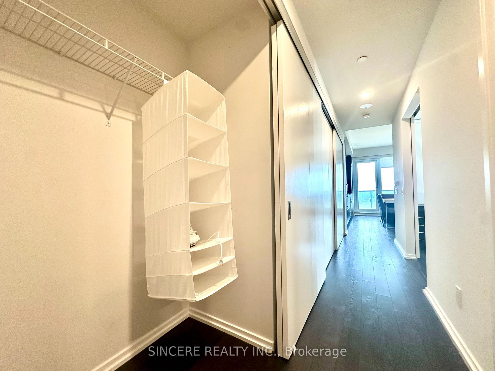 197 Yonge Street Unit 3011 photo 9