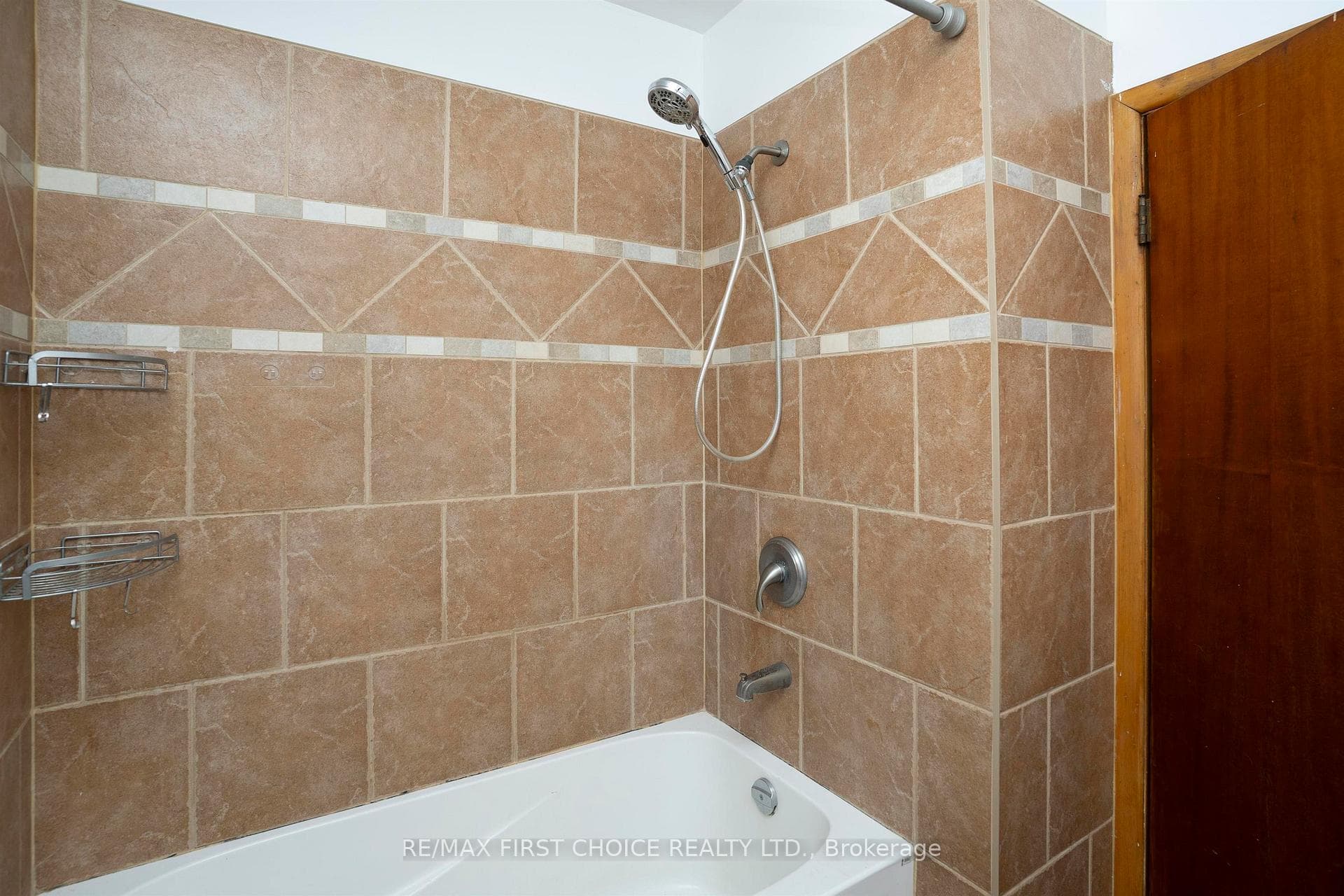 2995 Oliver Road photo 25