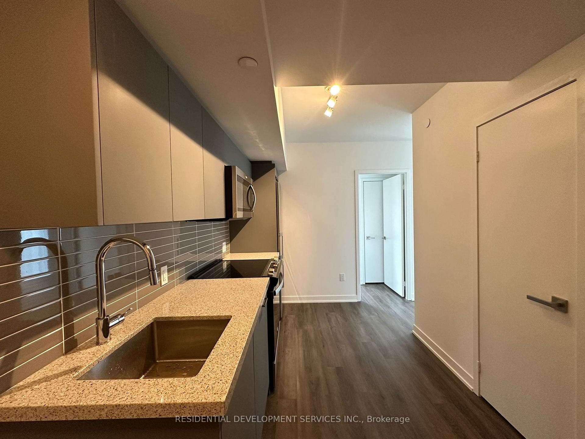 500 Wilson Avenue Unit 713 photo 3