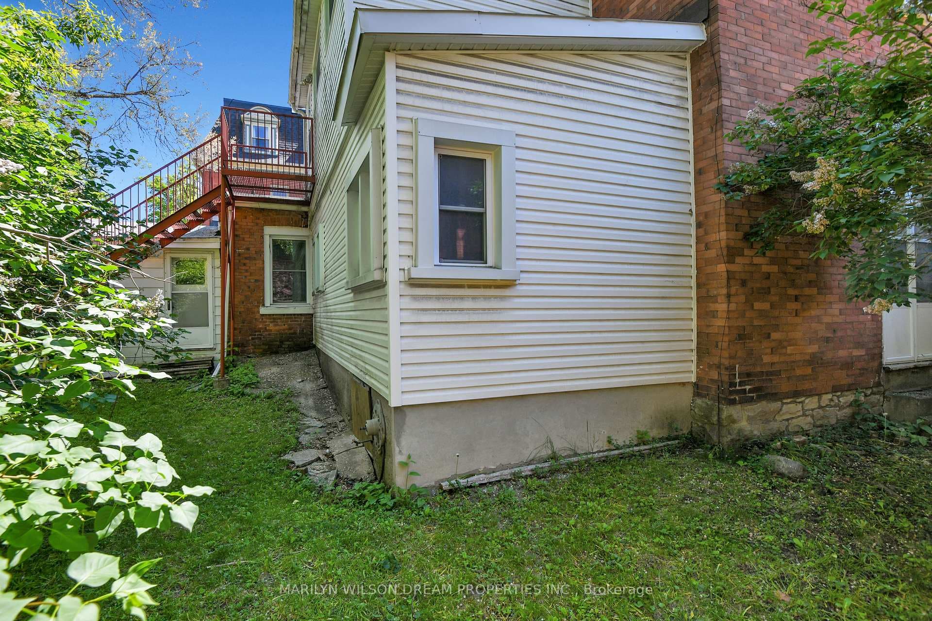 397 Wilbrod Street photo 9
