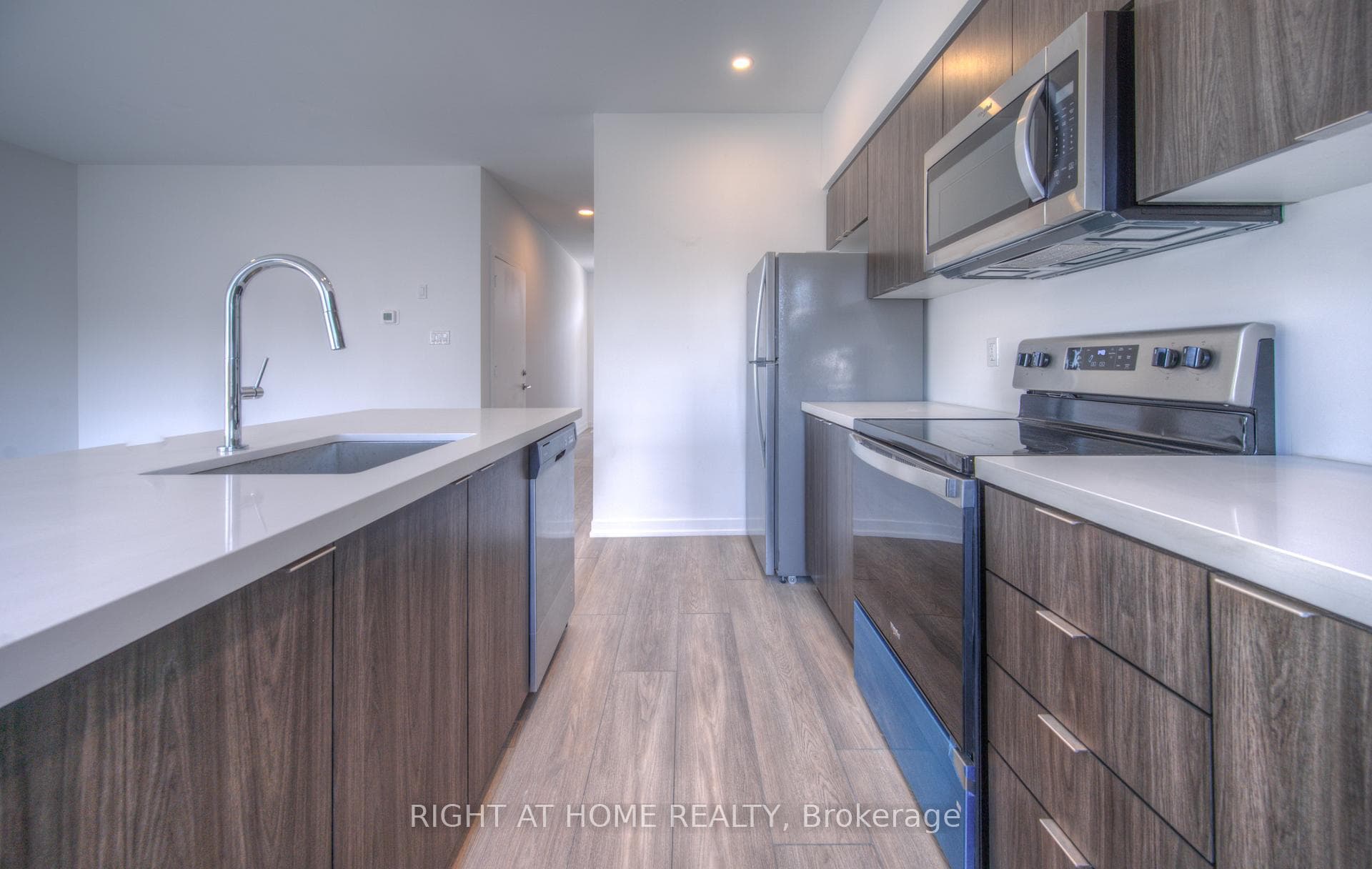 416 Dundas Street Unit 10 photo 11