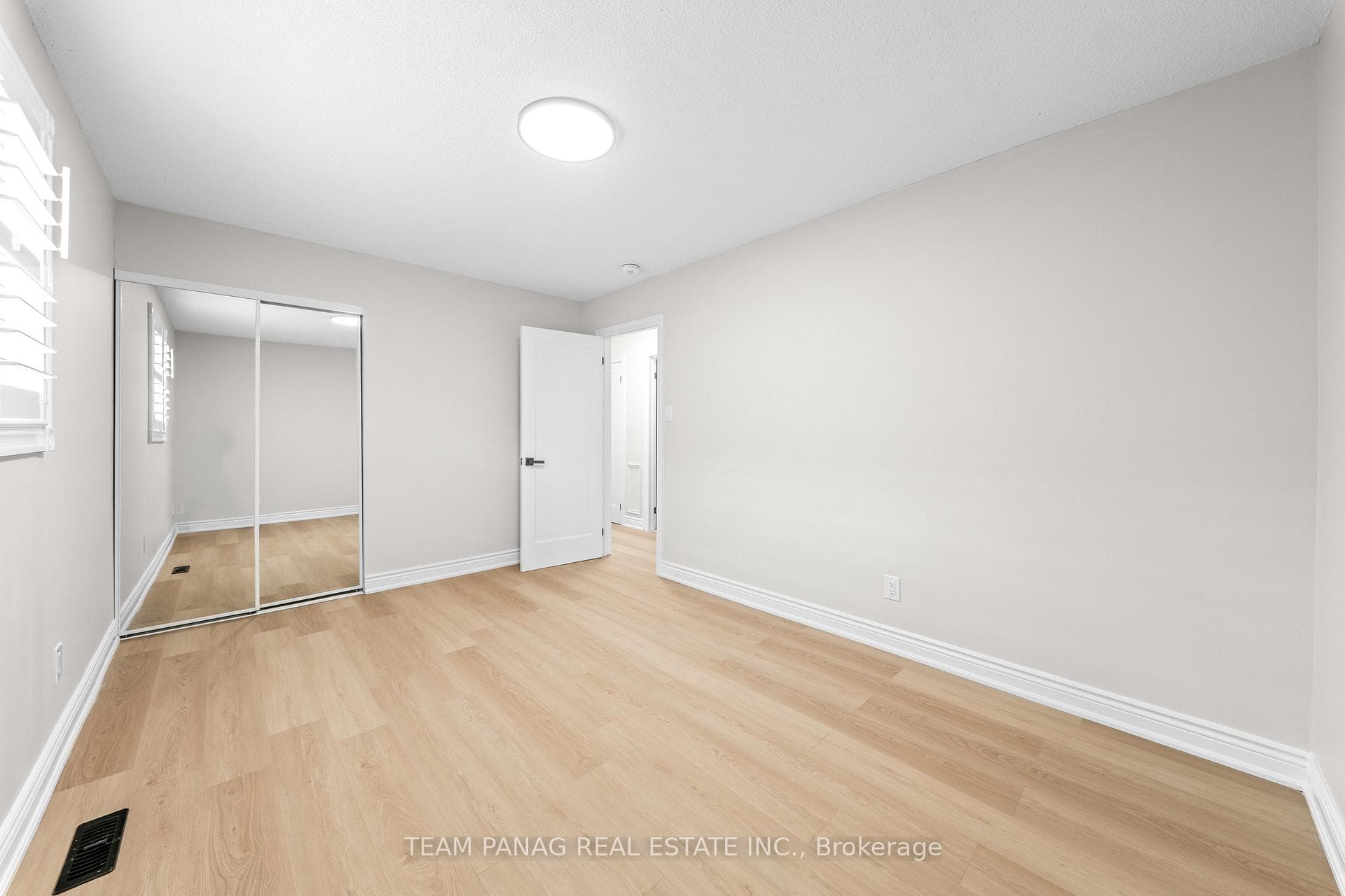 39 Colchester Avenue photo 31
