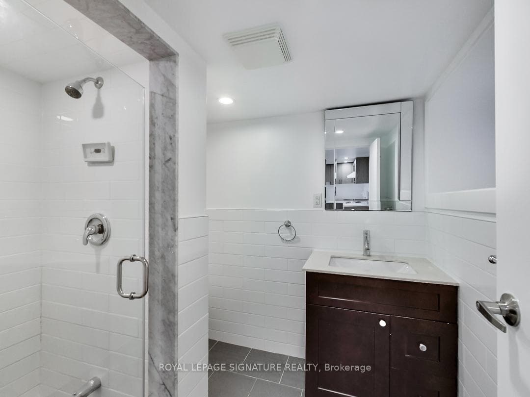 896 Bathurst Street Unit Bsmt photo 12