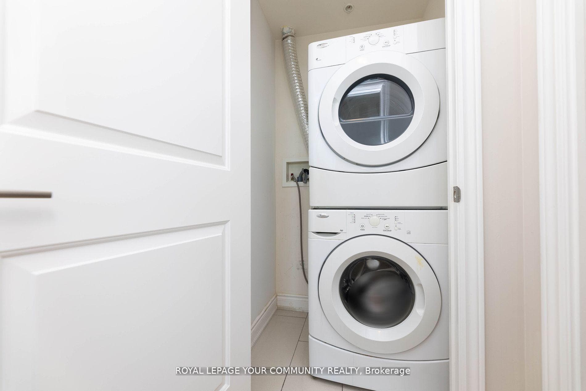 9090 Yonge Street Unit 607 photo 36