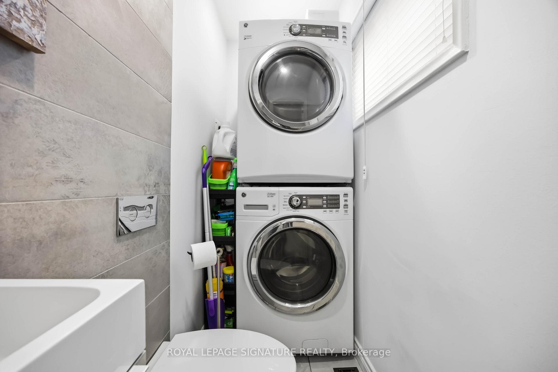 104 Marbury Crescent photo 12