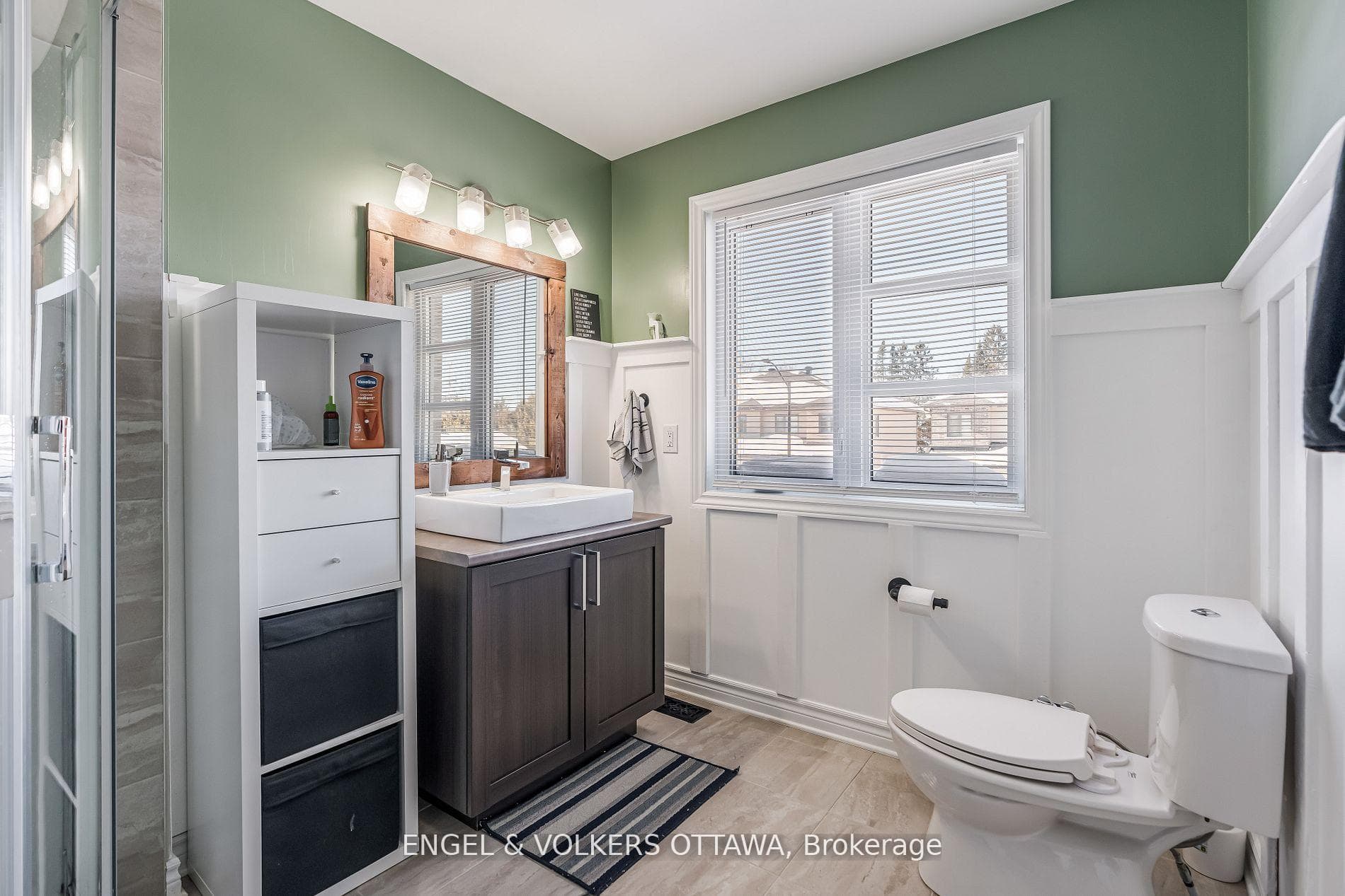 284 Munro Street photo 15