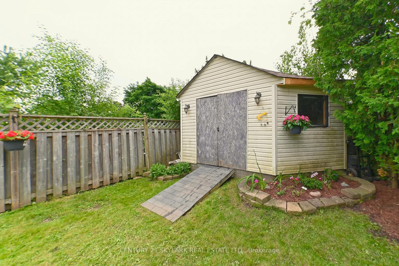16 Garside Court photo 38