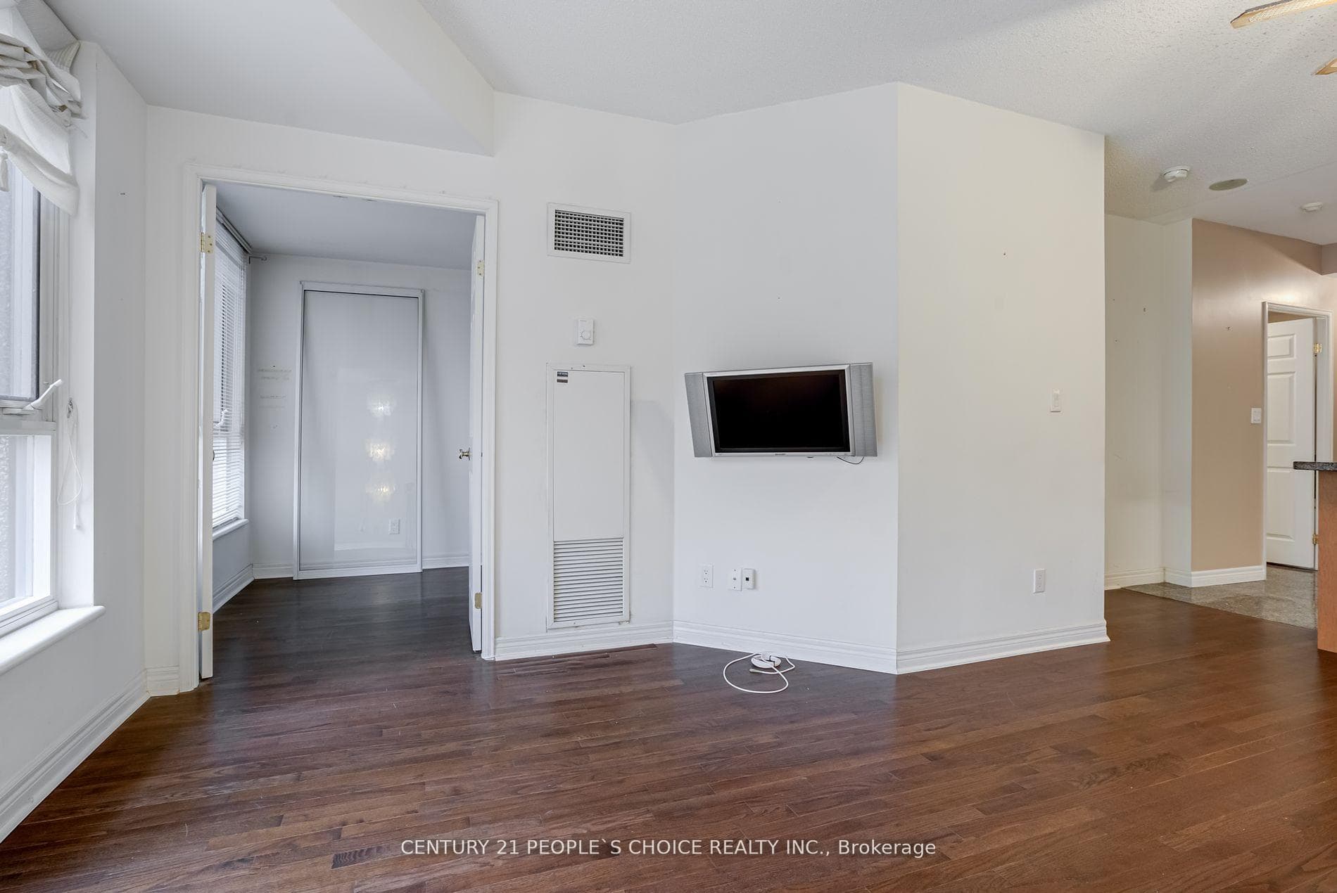 55 Bloor Street Unit 806 photo 18