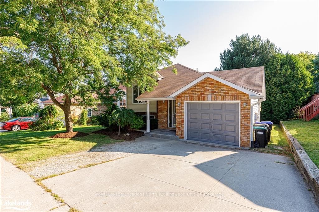 32 REID Crescent photo 3