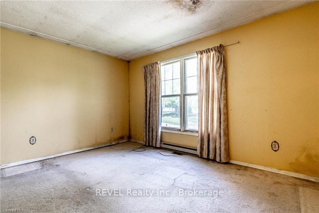 2924 CENTER ST Street photo 18