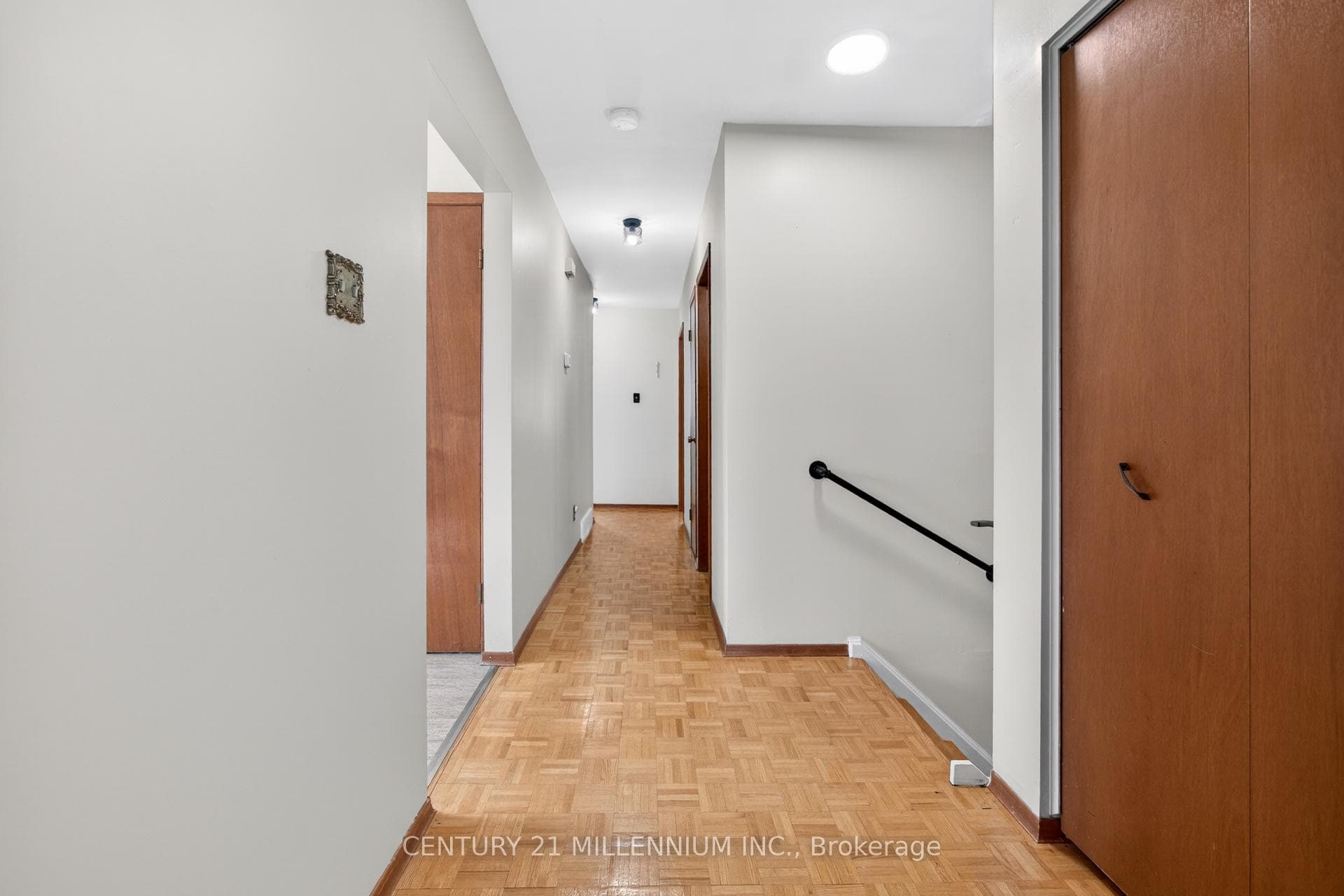 96 Shadeland Crescent photo 15