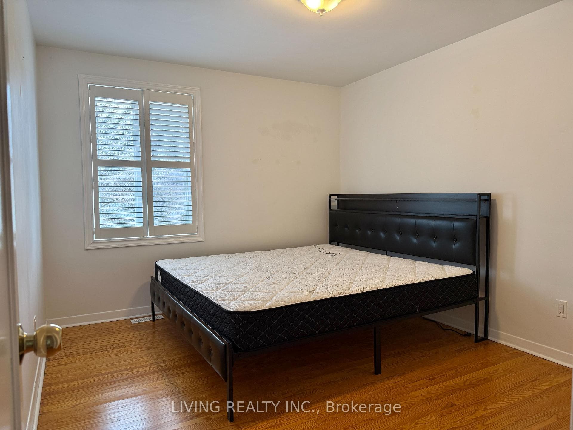 156 Fitzgerald Avenue photo 17