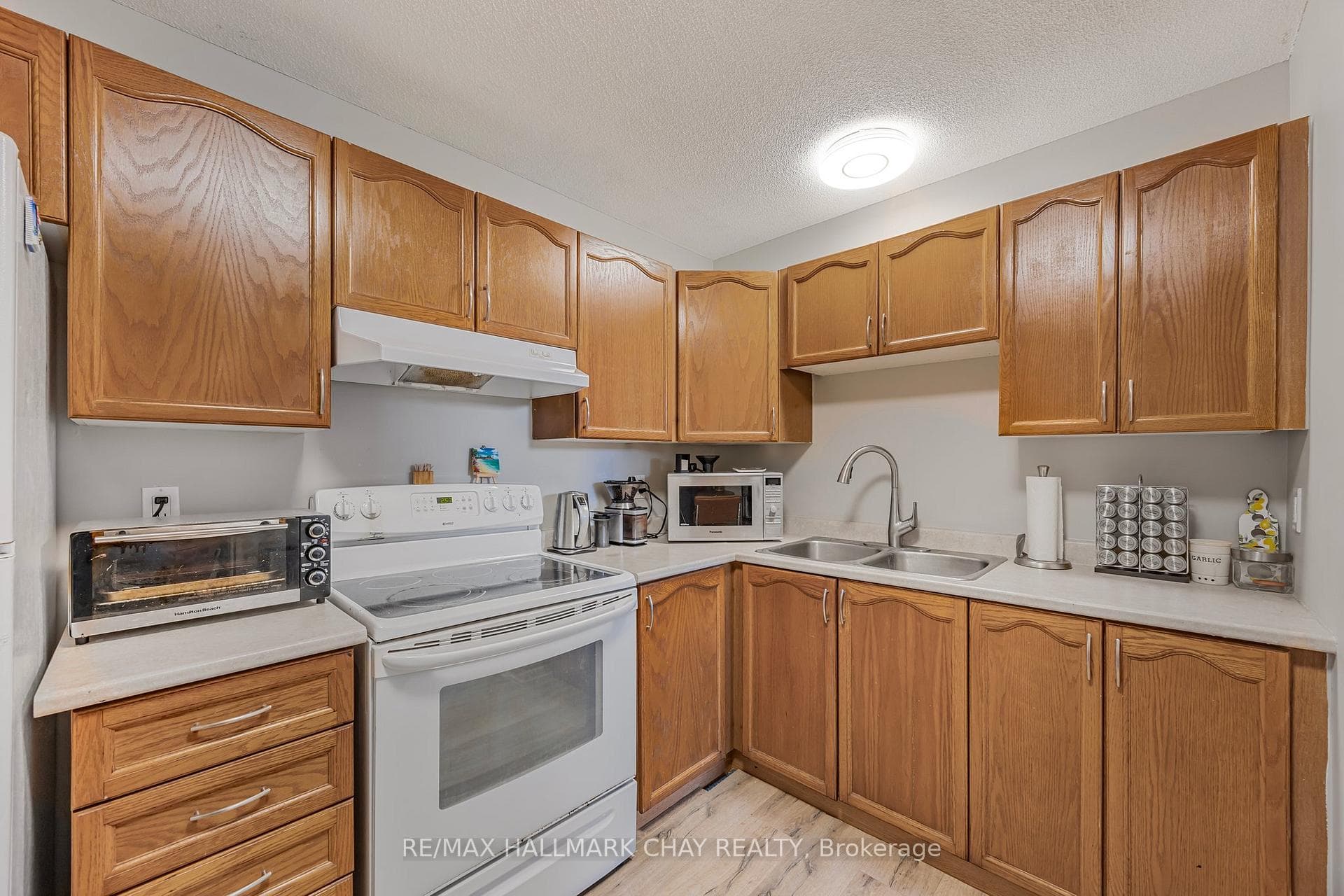 235 Clayborne Place Unit Lower photo 3