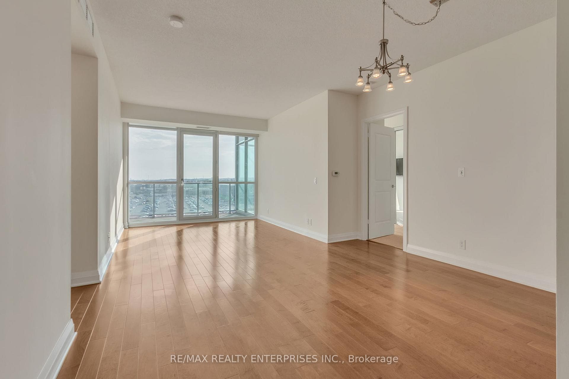 1055 Southdown Road Unit 914 photo 19