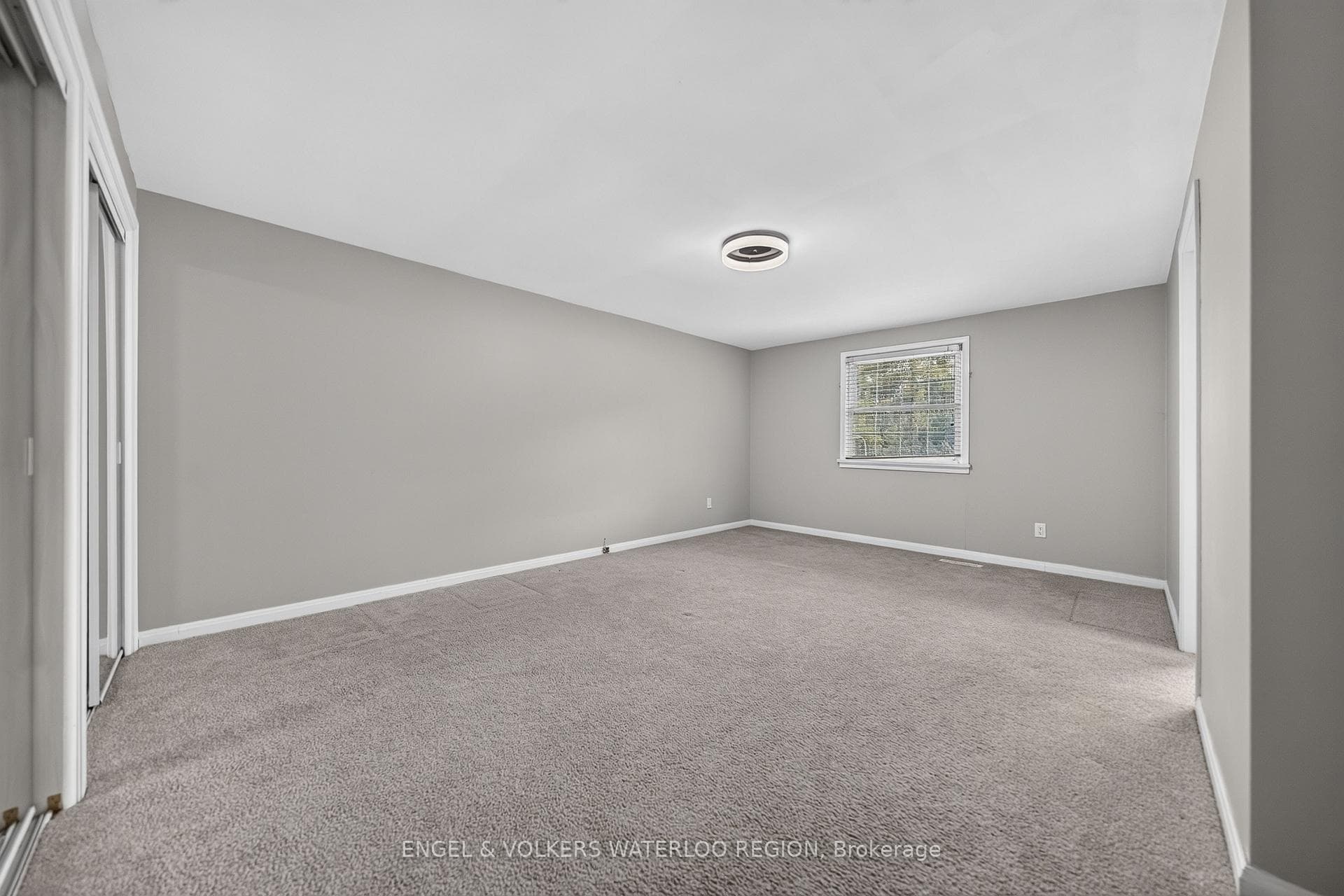 256 Shakespeare Drive photo 23