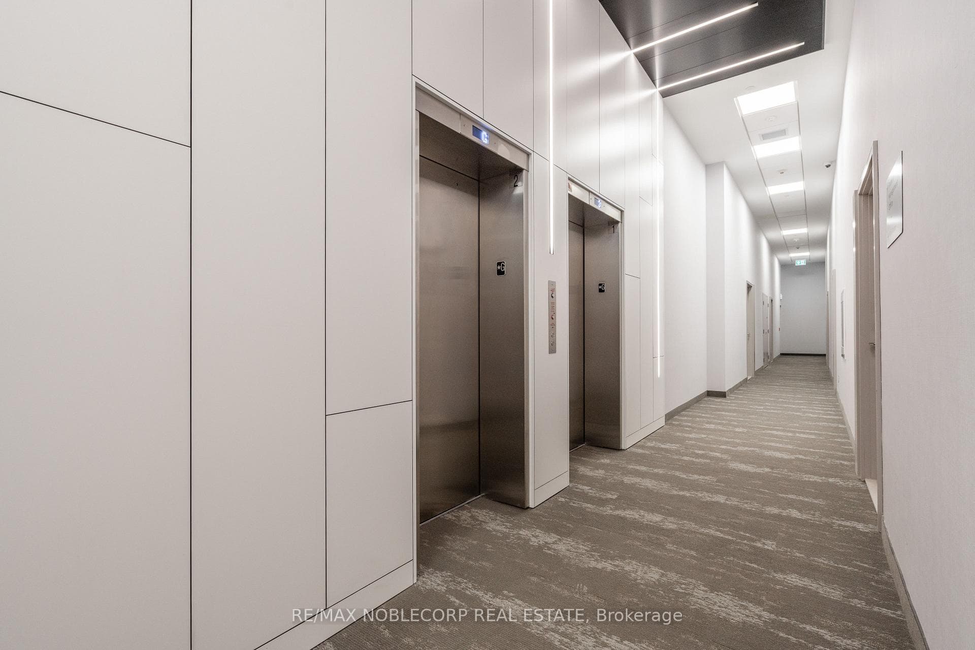 681 Yonge Street Unit 218 photo 8