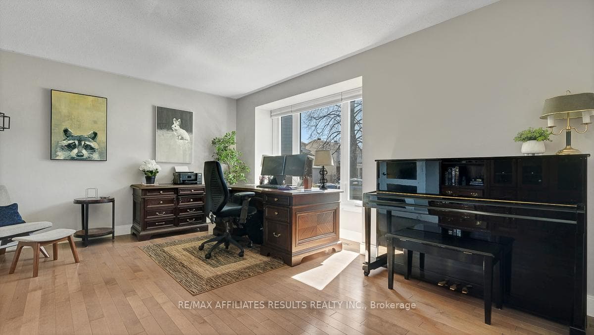 13 Redfox Place photo 7