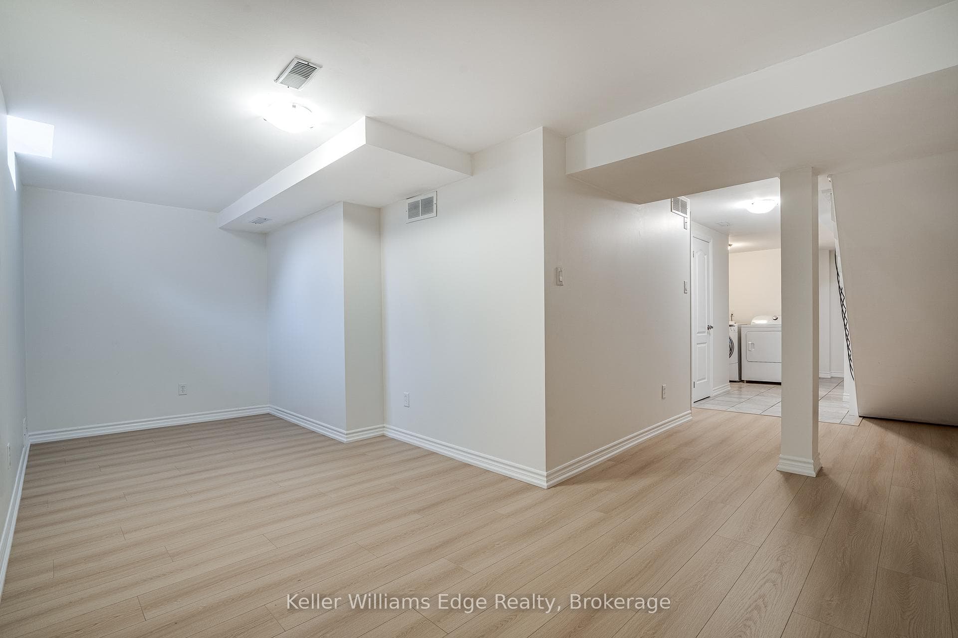 93 Glendarling Crescent photo 43