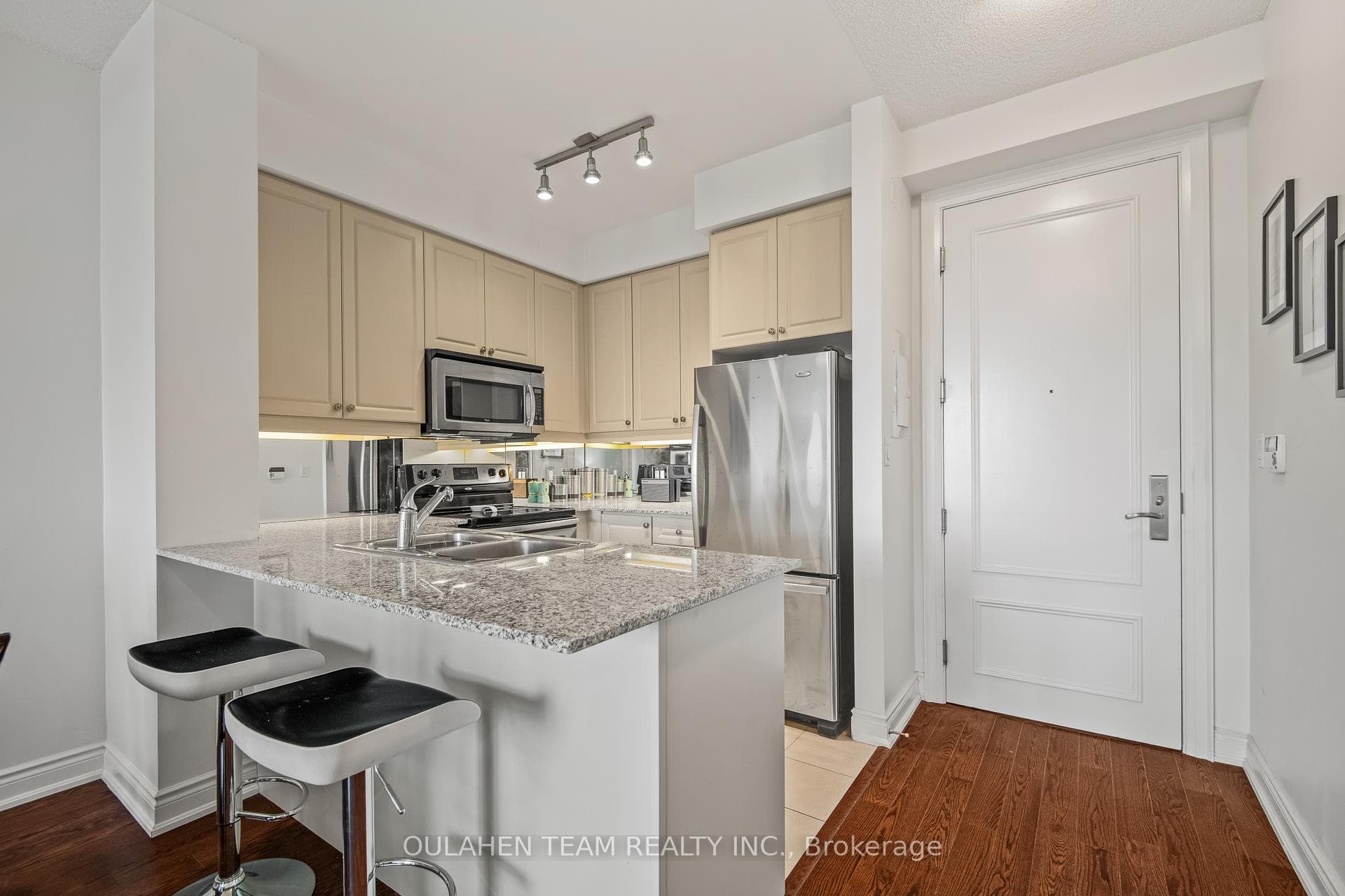 20 Bloorview Place Unit 717 photo 5