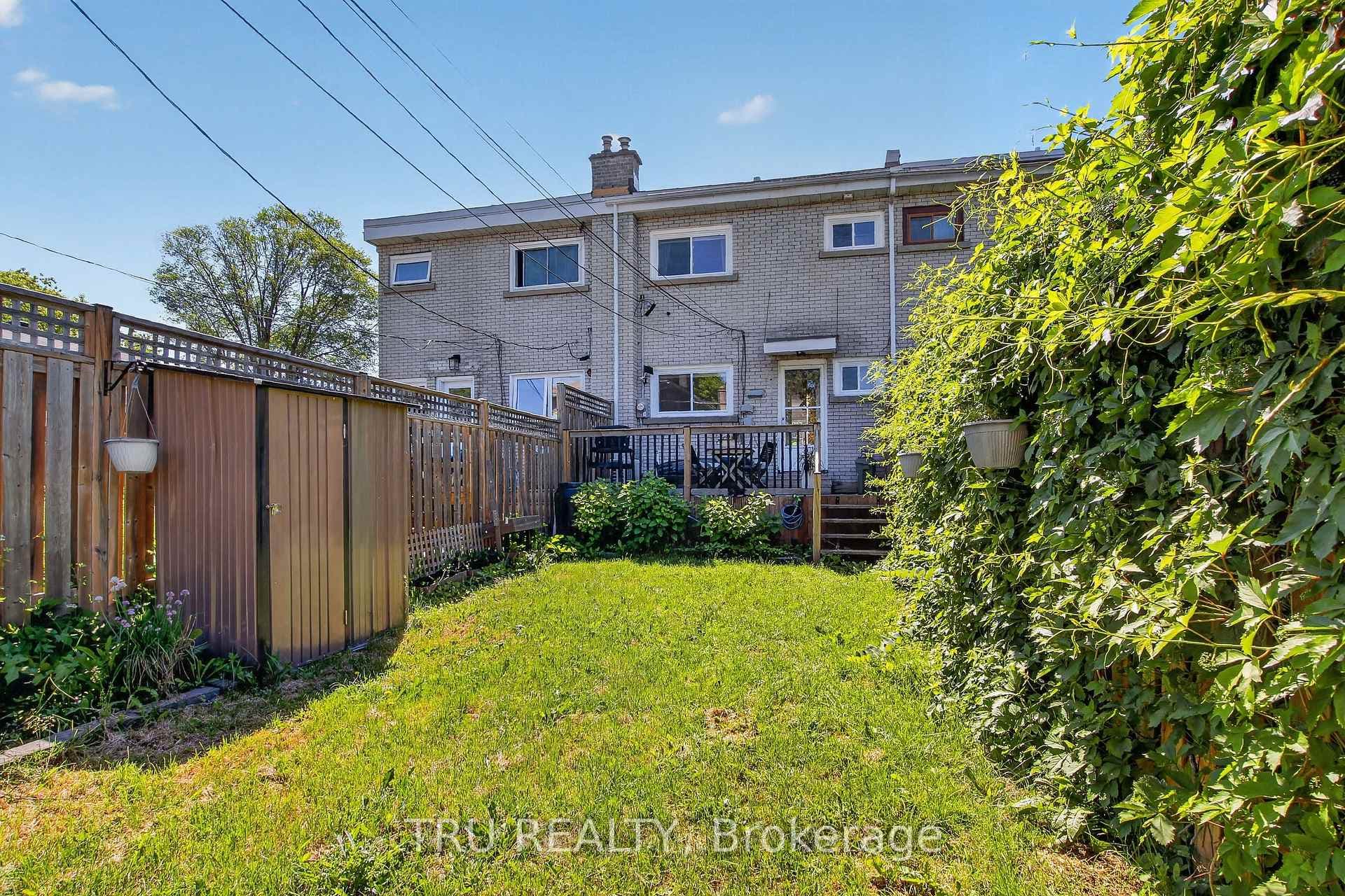 1253 Emperor Avenue photo 29