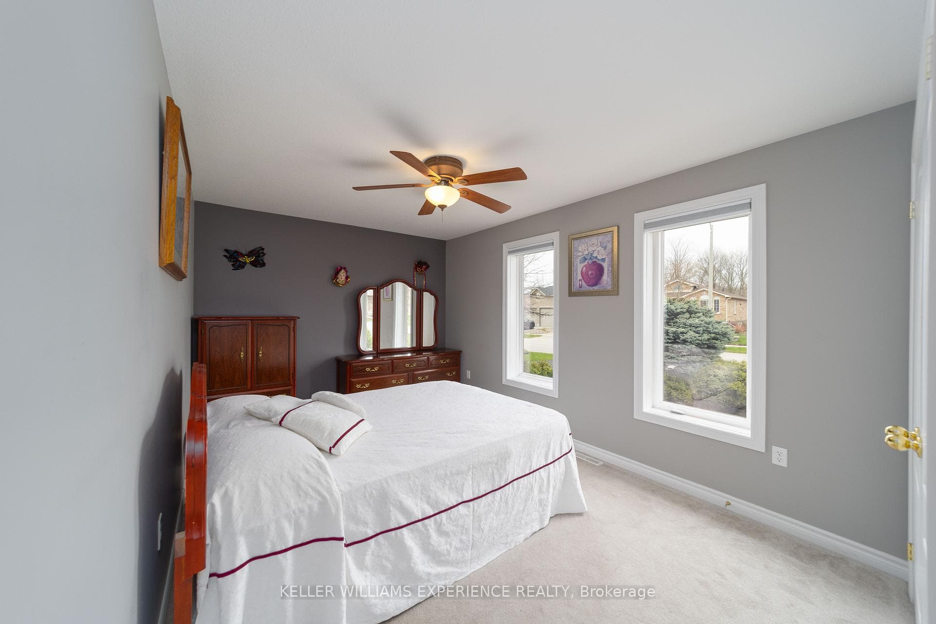 74 Seline Crescent photo 17