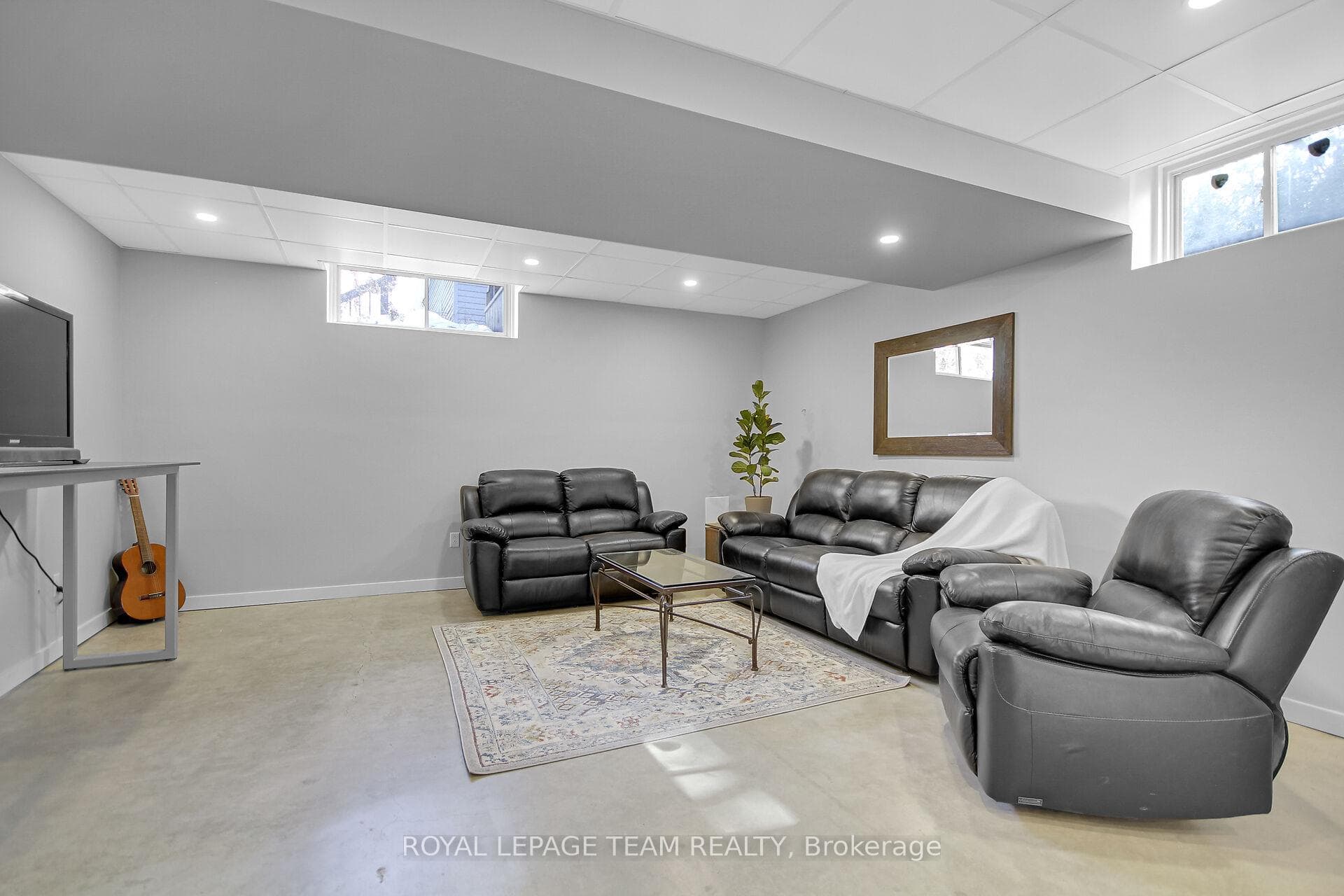 1594 Washington Street photo 29