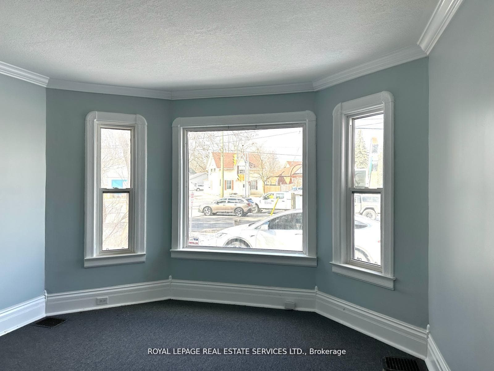 100 Essa Road Unit Main Floor photo 9