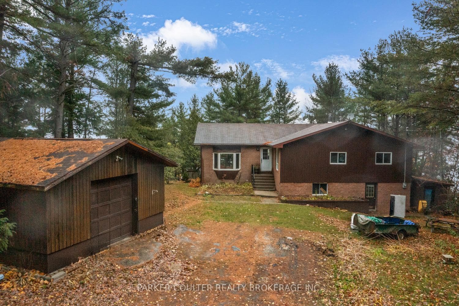 1191 Geewadin Road photo 4