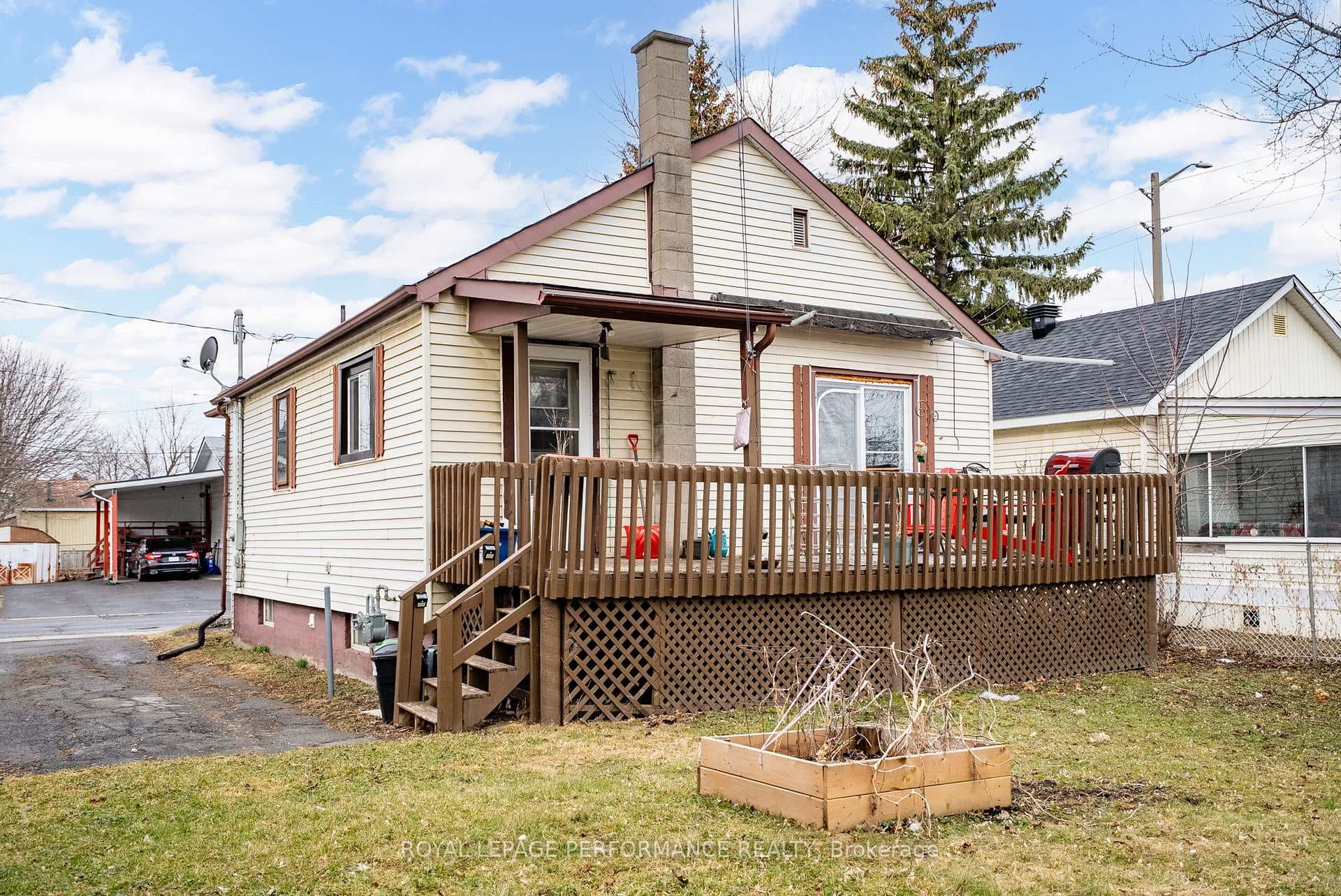 40 Cartier Avenue photo 31