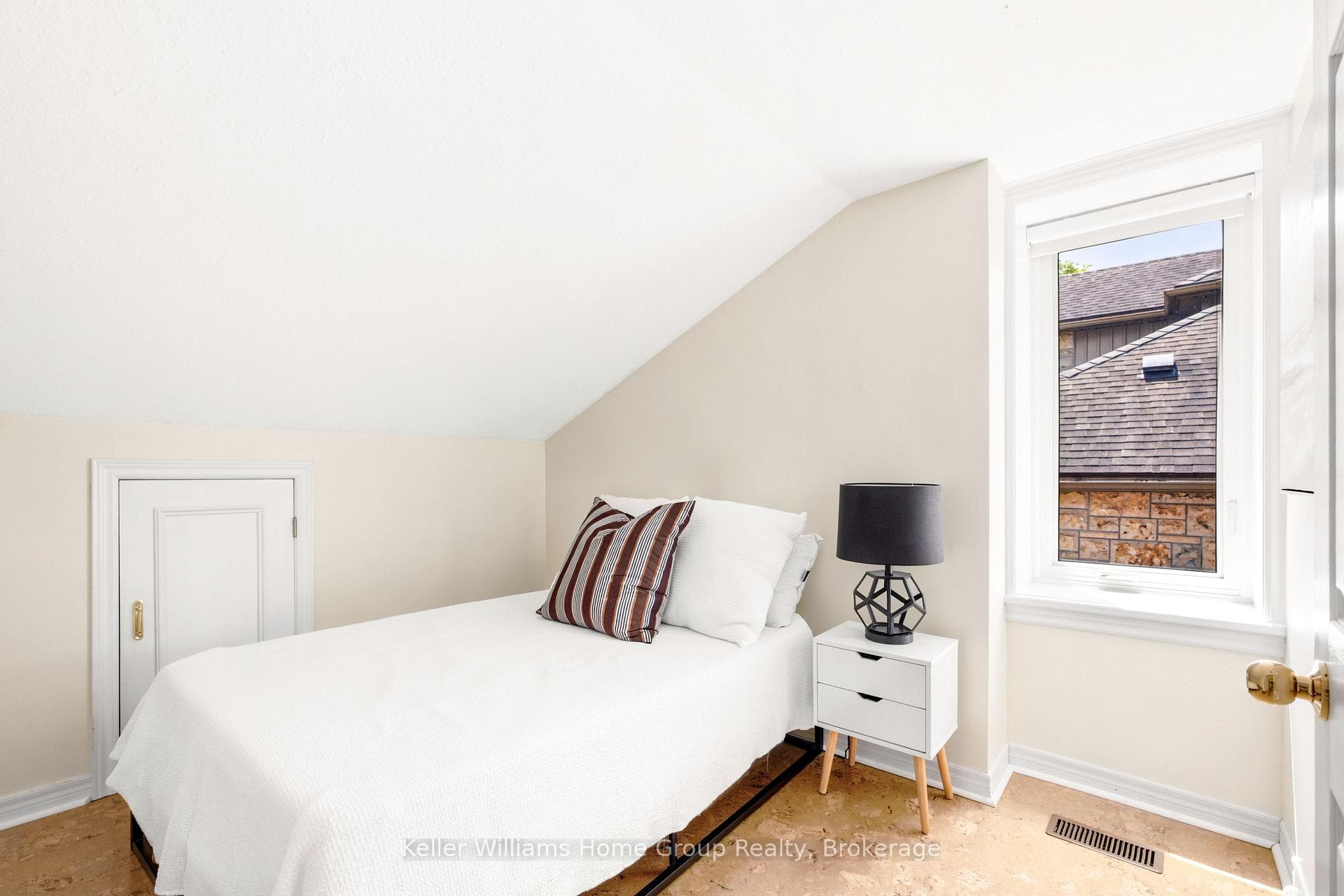 61 Essex Street photo 23