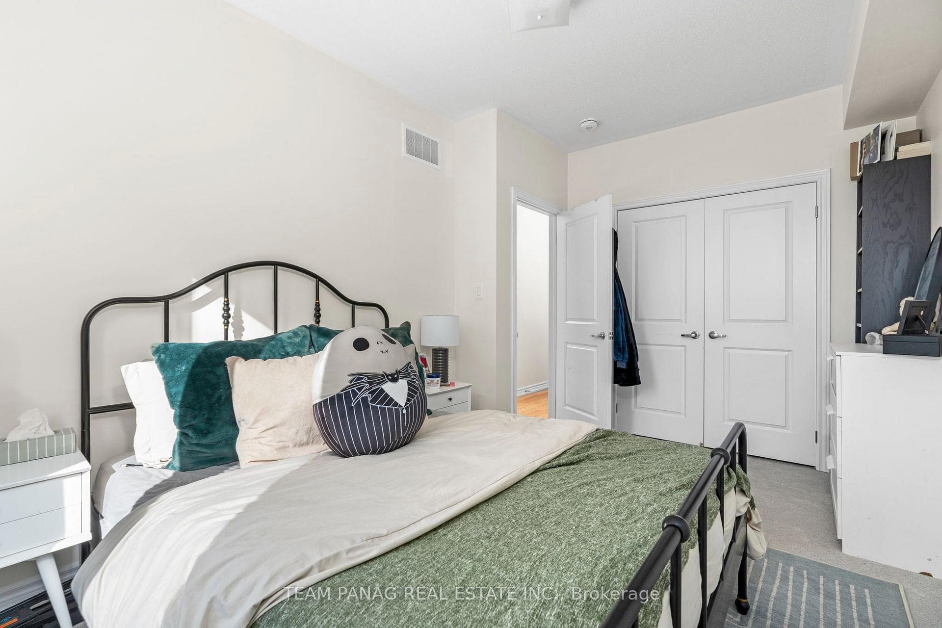 15 Valleybrook Road photo 10