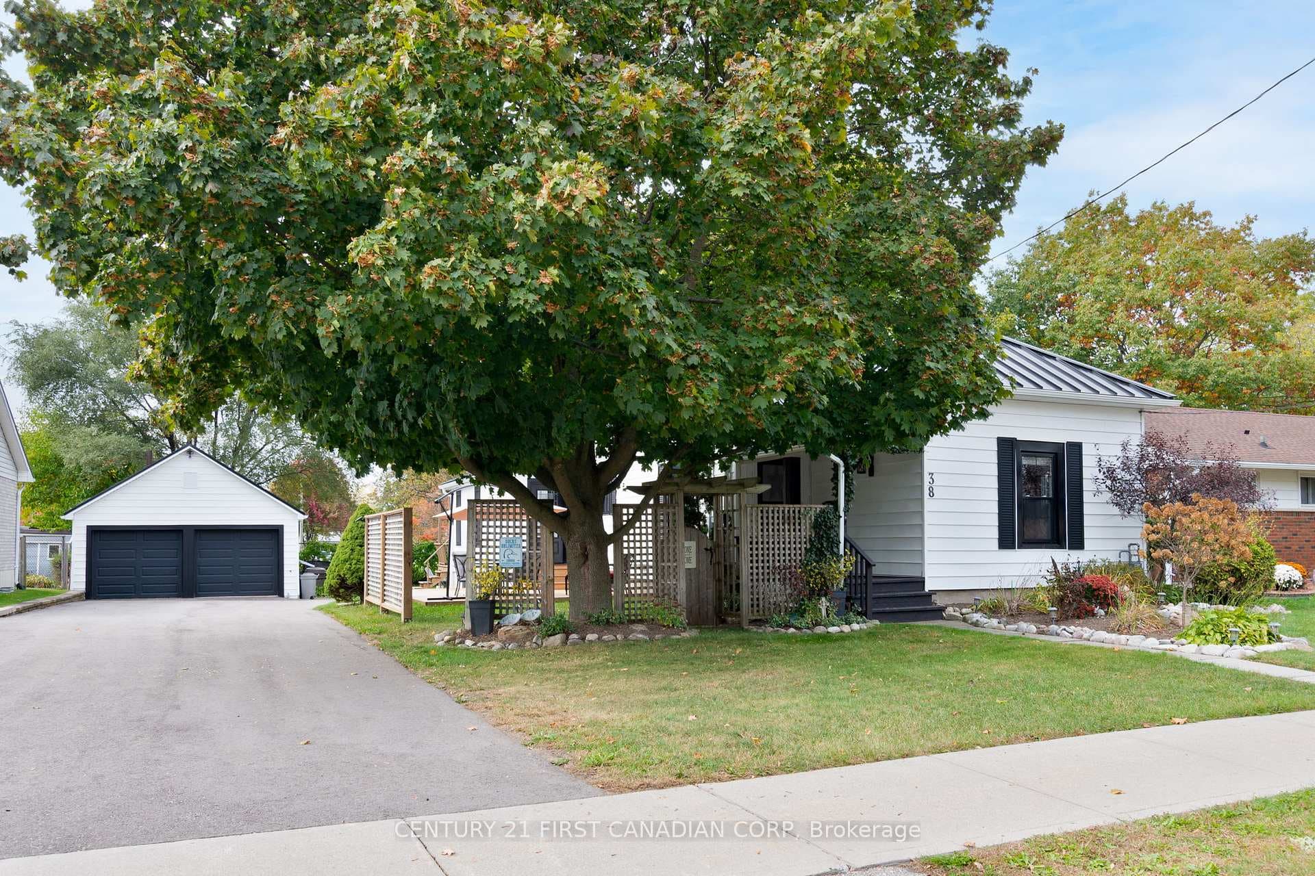 38 St. Andrew Street photo 1