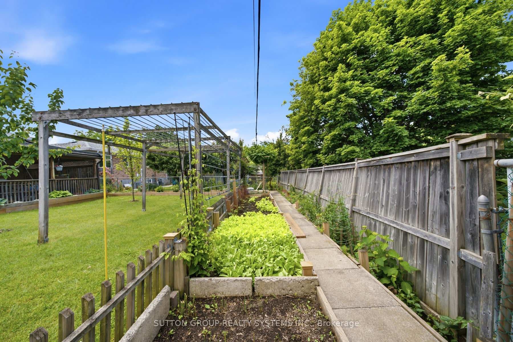 2870 Weston Road photo 35