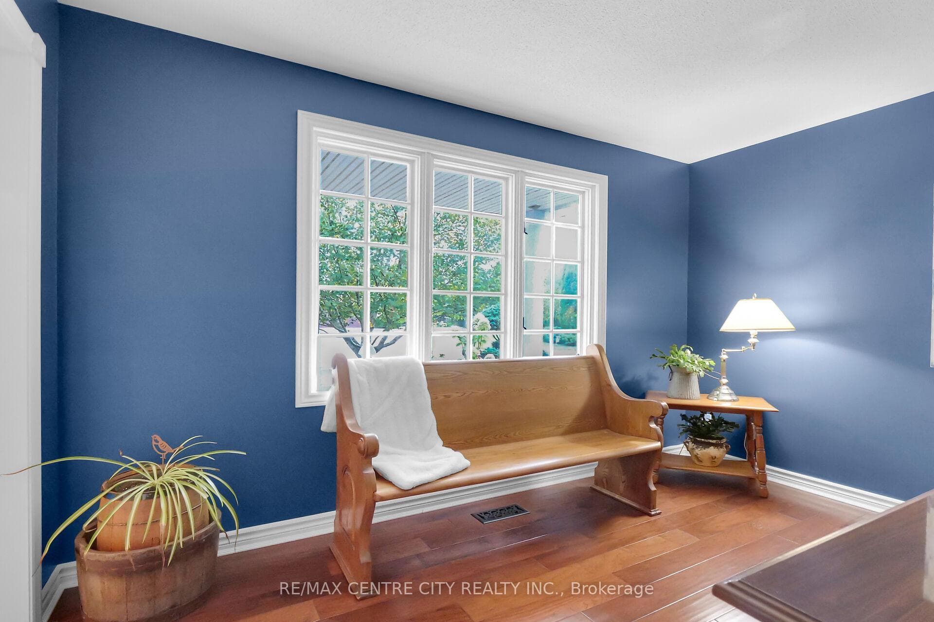 98 Robert Street photo 11